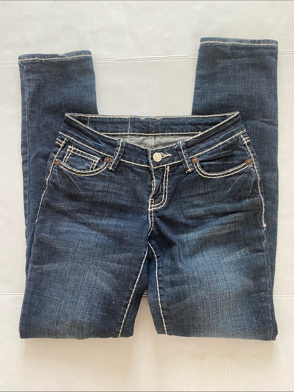 BISOU D’EVE, Straight Leg, low rise, Blue Jeans with cream stitching Size 36